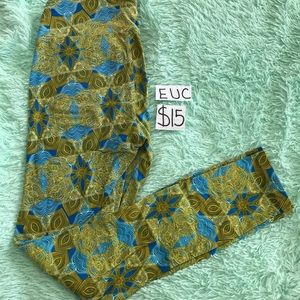 EUC OS LuLaRoe Leggings. Gorgeous!